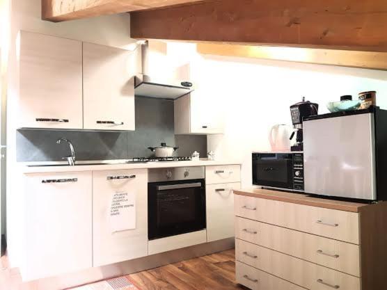 Casa Vacanza Zaira & Claudio Pianello Del Lario Bagian luar foto