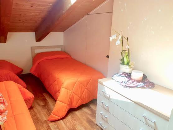 Casa Vacanza Zaira & Claudio Pianello Del Lario Bagian luar foto